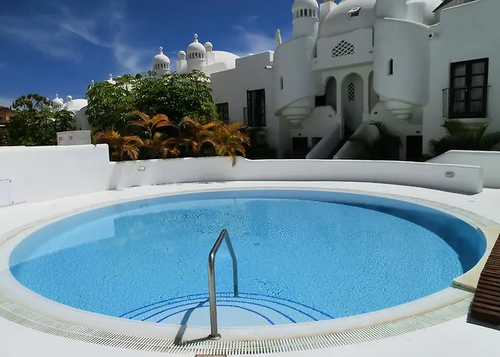 Blu Paradise - Heated Pool أذيخي